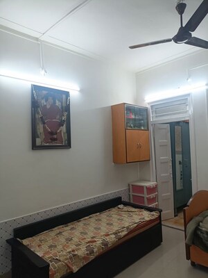 Living Room in 1 RK Apartment at Shiv Apartments Matunga, Matunga – for Rent