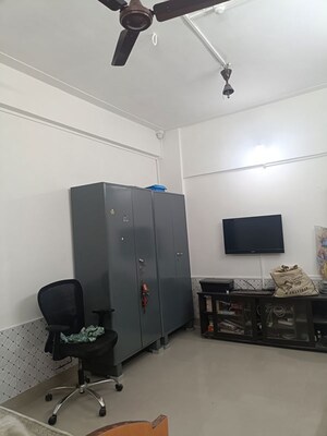 1 RK Apartment For Rent in Shiv Apartments Matunga, Matunga