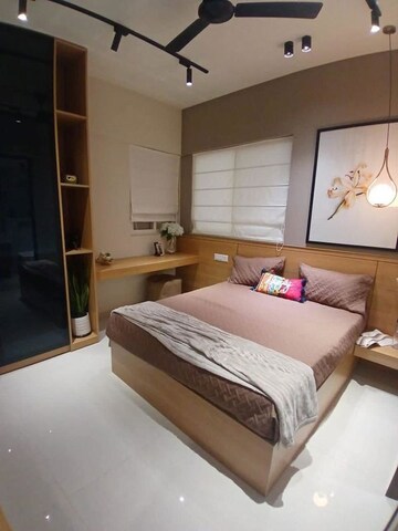 2 BHK Apartment For Rent in Pristine Zircon, Viman Nagar