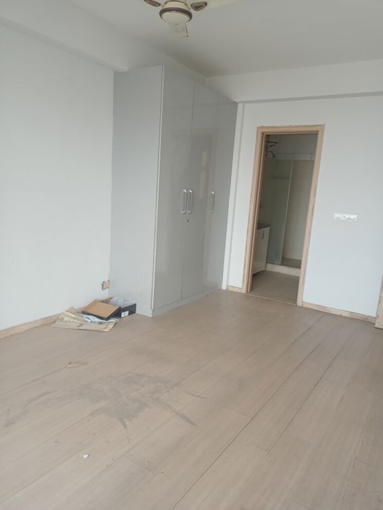 Room, dlf-new-town-heights-i 3 Bedroom 1845 Sq.Ft. Apartment In Sector 90 Gurgaon 9811581