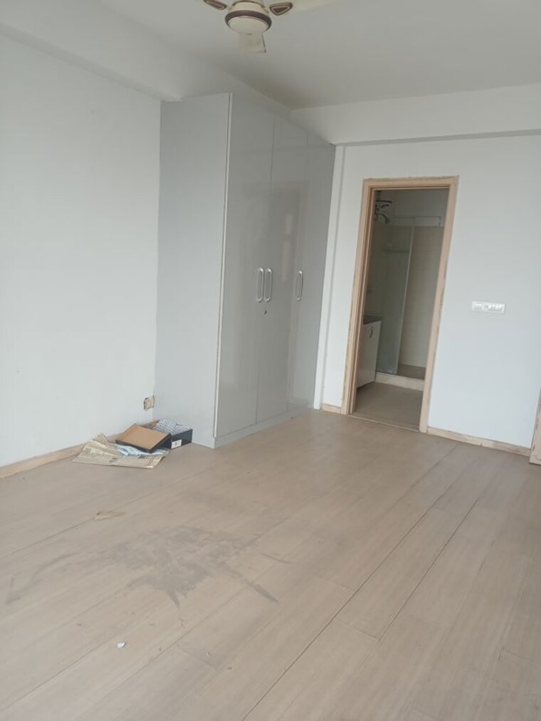 Room, dlf-new-town-heights-i 3 Bedroom 1845 Sq.Ft. Apartment In Sector 90 Gurgaon 9811581