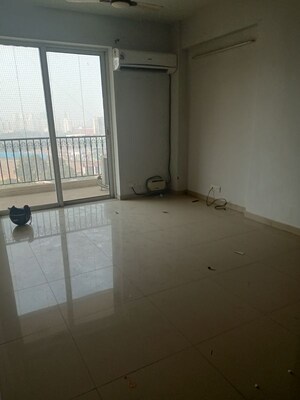 Room in 3 BHK Apartment at DLF New Town Heights I, Sector 90 – for Rent