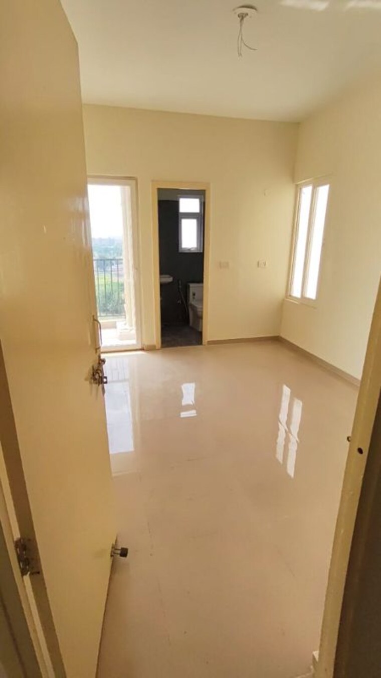 Room, gls-arawali-homes 3 Bedroom 645 Sq.Ft. Apartment In Sohna Sector 4 Gurgaon 9811600