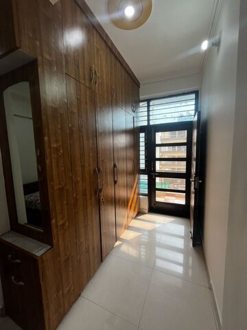 Building Lobby in 2 BHK Builder Floor at Sector 43 – for Rent