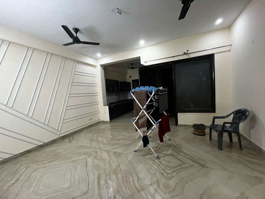 2 BHK Builder Floor For Rent in Hong Kong Bazaar