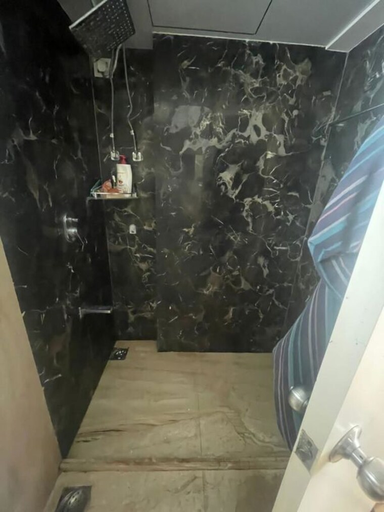 Bathroom, sabari-ashville 5 Bedroom 2210 Sq.Ft. Apartment In Chembur Mumbai 9811637