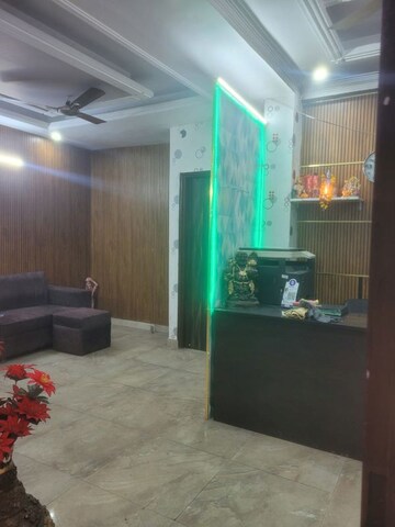 Room in  Pg at Malsi – for Rent