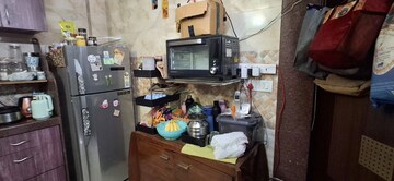 Furnished Amenities in 1 BHK Apartment at Takshila CHS, Andheri East – for Rent