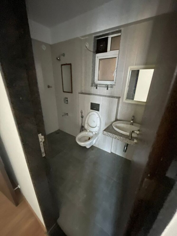 Bathroom, sheth-avalon 2 Bedroom 760 Sq.Ft. Apartment In Laxmi Nagar Thane 9811693