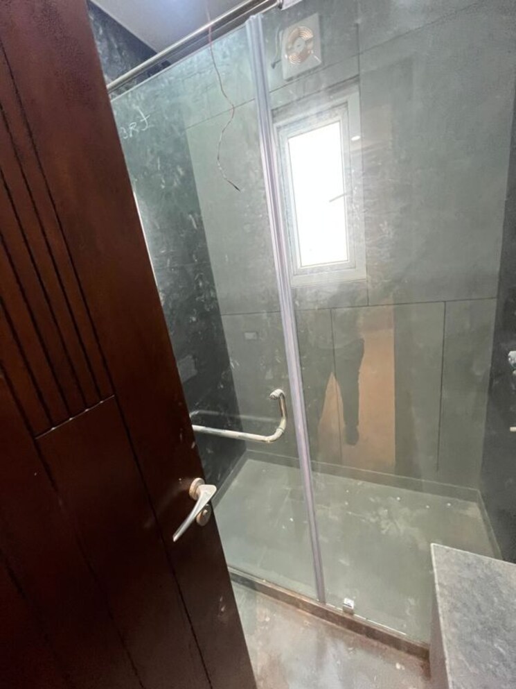 Bathroom, apex-anuradha-apartments 3 Bedroom 1350 Sq.Ft. Apartment In Paschim Vihar Delhi 9811709