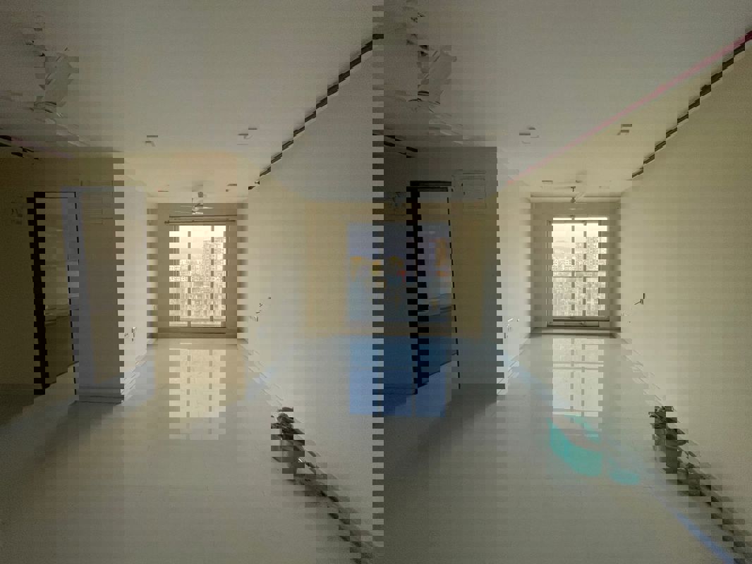 2 BHK + Extra Room 760 Sq.Ft. Apartment in Sheth Avalon