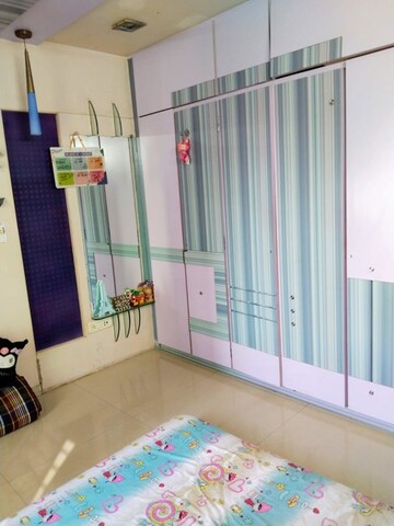 2 BHK Apartment For Rent in Rustomjee Meridian, Kandivali West