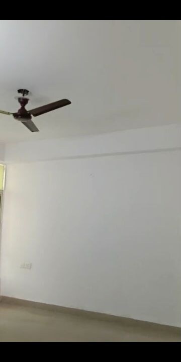 Room in 3 BHK Apartment at Meenal Balmukund Residency, Raj Nagar Extension – for Sale