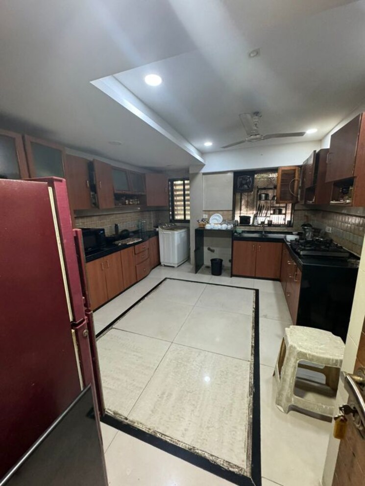 Kitchen, piri-majestic-apartment 4 Bedroom 2925 Sq.Ft. Apartment In Chembur Mumbai 9811710