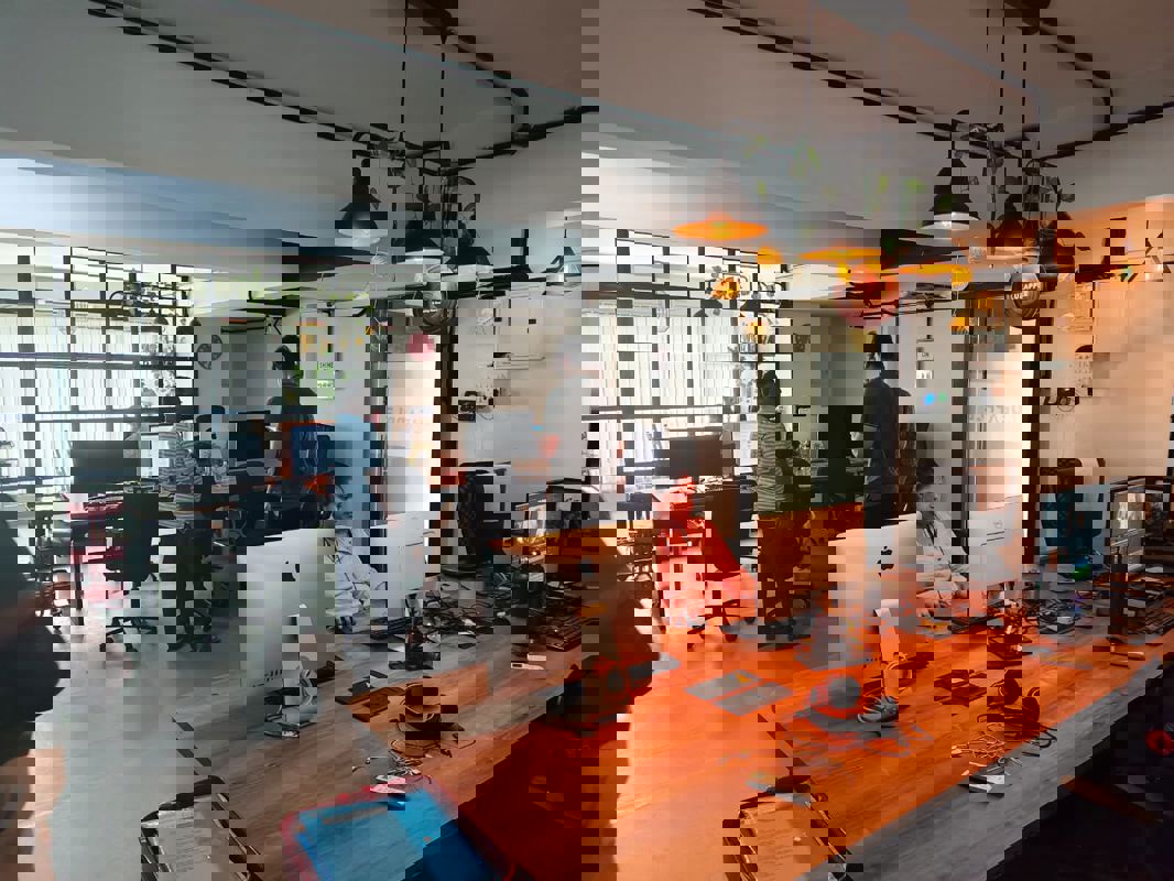 Office Space For Rent in Pranik Chambers