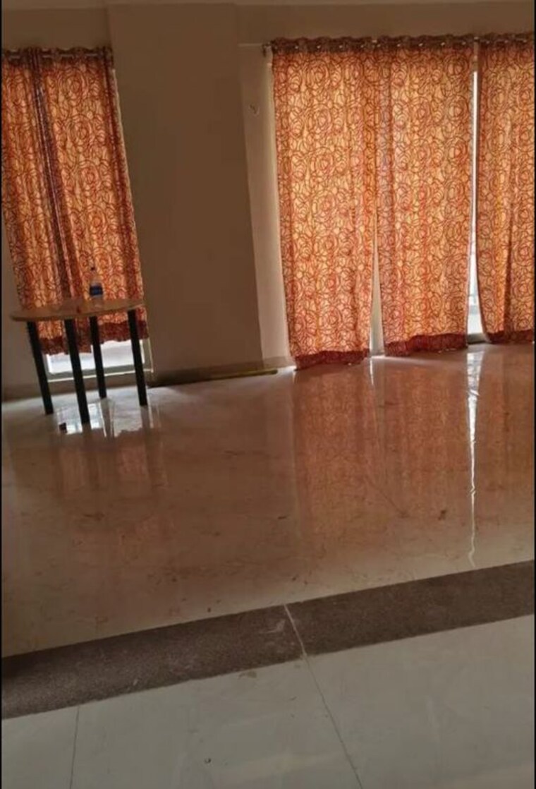 Room, gomti nagar 2 Bedroom 1450 Sq.Ft. Apartment In Gomti Nagar Lucknow 9811753
