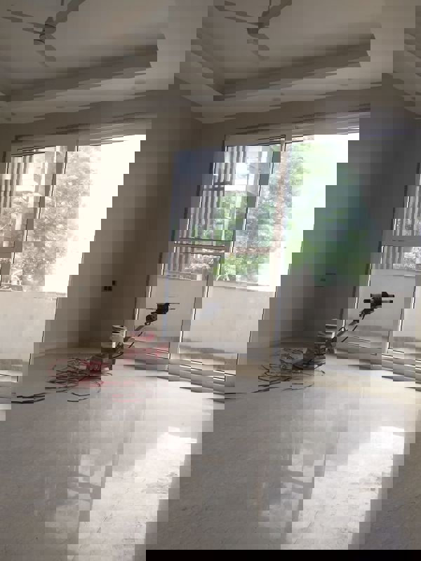 Office Space For Rent in New Friends Colony