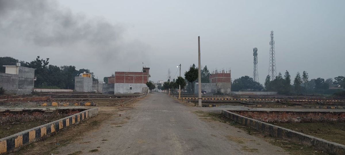 Plot For Sale in Mohanlalganj