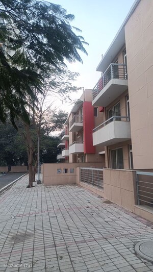 3 BHK Builder Floor For Sale in Unitech Nirvana Country Cedar Crest, Sector 50