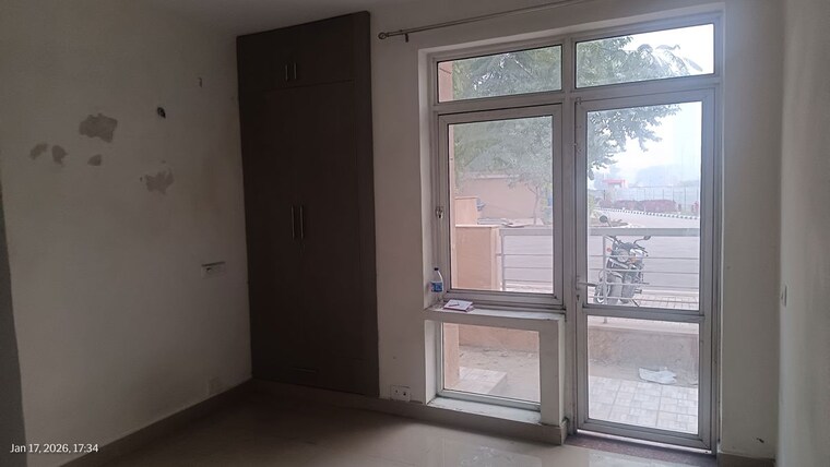 Room, unitech-nirvana-country-cedar-crest 3 Bedroom 239 Sq.Yd. Builder Floor In Sector 50 Gurgaon 9811781