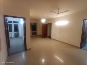 Room in 3 BHK Builder Floor at Unitech Nirvana Country Cedar Crest, Sector 50 – for Sale