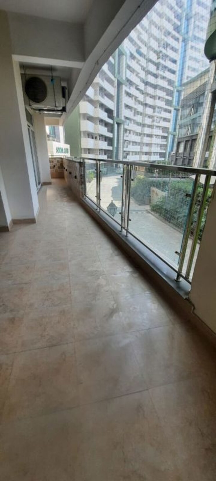 Balcony, parx-laureate 4 Bedroom 3850 Sq.Ft. Apartment In Sector 108 Noida 9811790