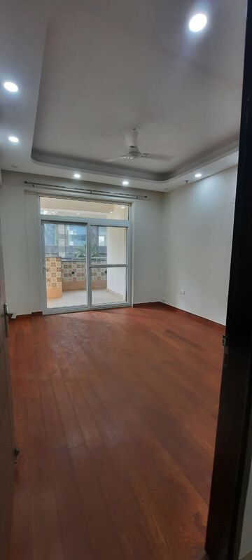 Bedroom in 4 BHK Apartment at Parx Laureate, Sector 108 – for Rent