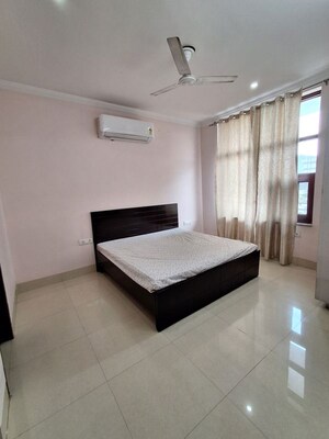 Bedroom in 3 BHK Builder Floor at Sushant Vyapaar Kendra, Sector 43 – for Rent