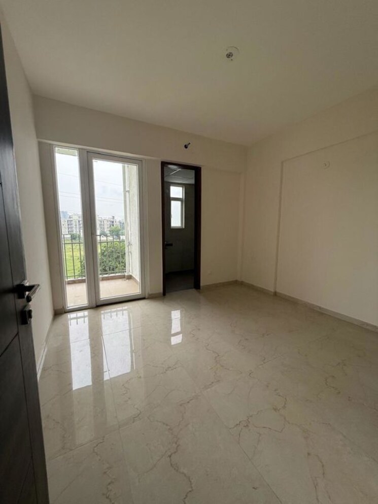 Room, smart-world-gems 2.5 Bedroom 1196 Sq.Ft. Apartment In Sector 89 Gurgaon 9811811