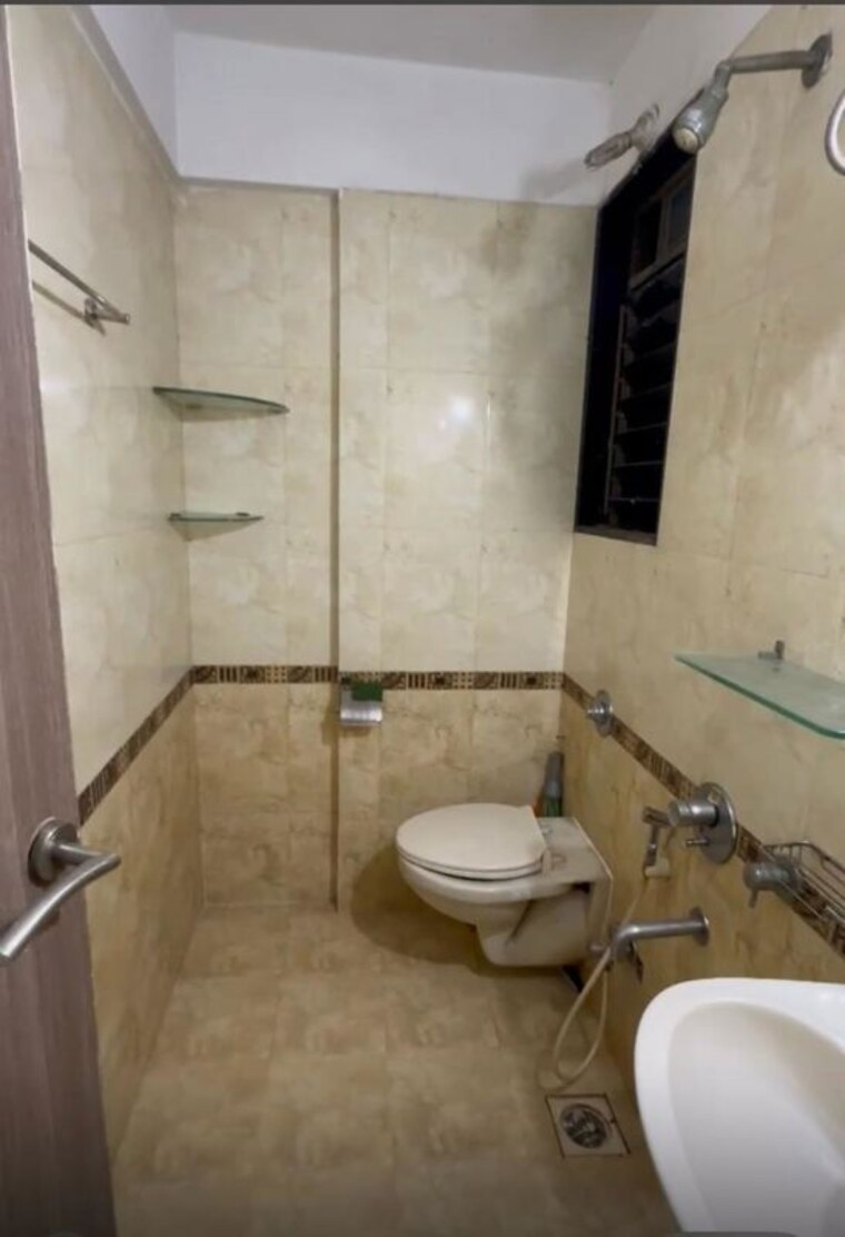 Bathroom, trikuta-tower 2.5 Bedroom 1102 Sq.Ft. Apartment In Powai Mumbai 9811828