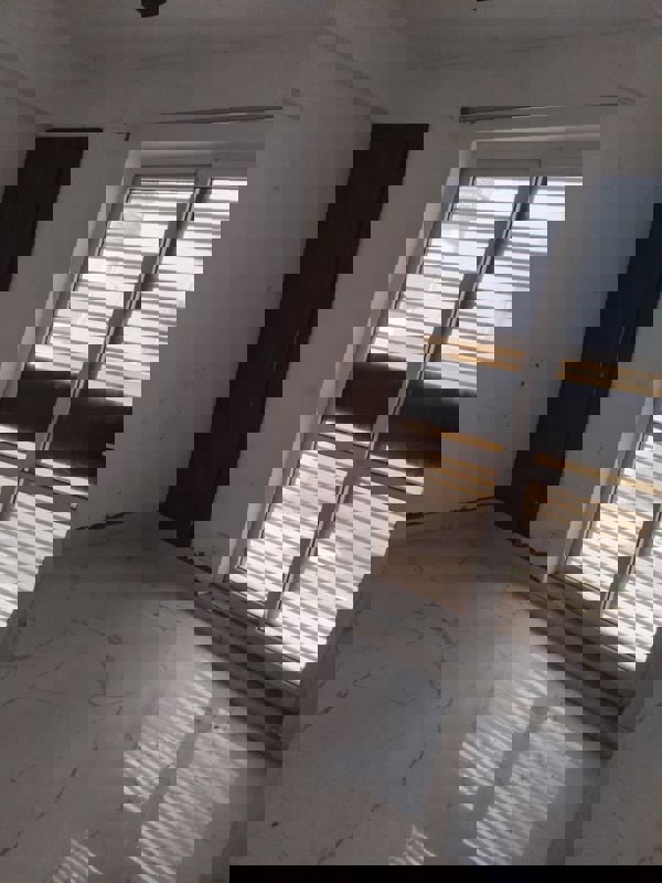 3 BHK Builder Floor For Rent in Sector 77