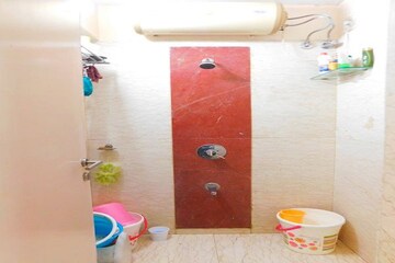 Furnished Amenities in 2 BHK Apartment at Kalpataru Aura, Ghatkopar West – for Rent