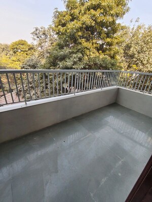 Balcony in 3 BHK Builder Floor at Sector 38 – for Rent
