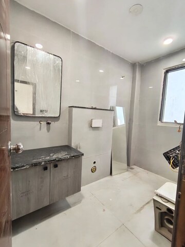 Attached Bathroom in 3 BHK Builder Floor at Sector 38 – for Rent