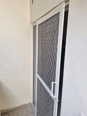 2.5 BHK Apartment For Rent in Wave Aranyam Valley, Sector 2 Wave City