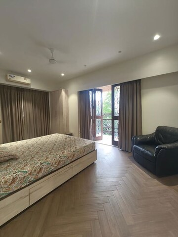 Bedroom in 4 BHK Apartment at Chembur – for Sale