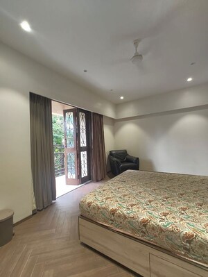 Bedroom in 4 BHK Apartment at Chembur – for Sale