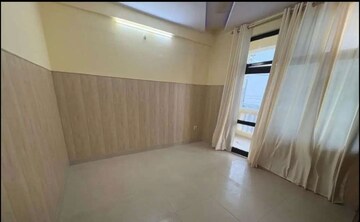 Room in 2 BHK Apartment at Hazratganj – for Sale