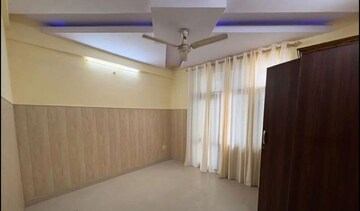 Bedroom in 2 BHK Apartment at Hazratganj – for Sale