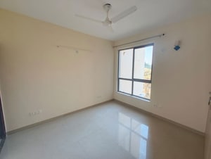 Room in 3 BHK Apartment at Unitech Uniworld Gardens 2, Sector 47 – for Rent
