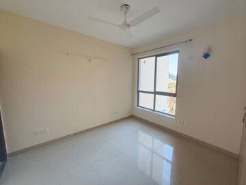 Room in 3 BHK Apartment at Unitech Uniworld Gardens 2, Sector 47 – for Rent