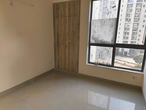 Room in 3 BHK Apartment at Unitech Uniworld Gardens 2, Sector 47 – for Rent