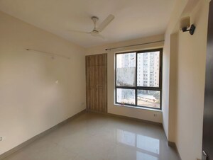 Room in 3 BHK Apartment at Unitech Uniworld Gardens 2, Sector 47 – for Rent
