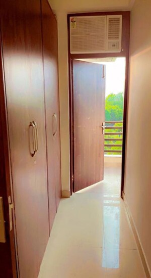 Building Lobby in 1 BHK Builder Floor at Sector 15 – for Rent