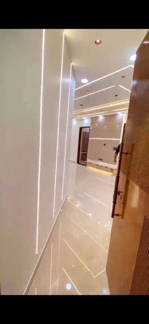 Furnished Amenities in 3 BHK Apartment at Rohini Extension – for Sale