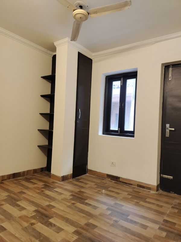 2.5 BHK + Extra Room Apartment For Rent in Vasant Kunj