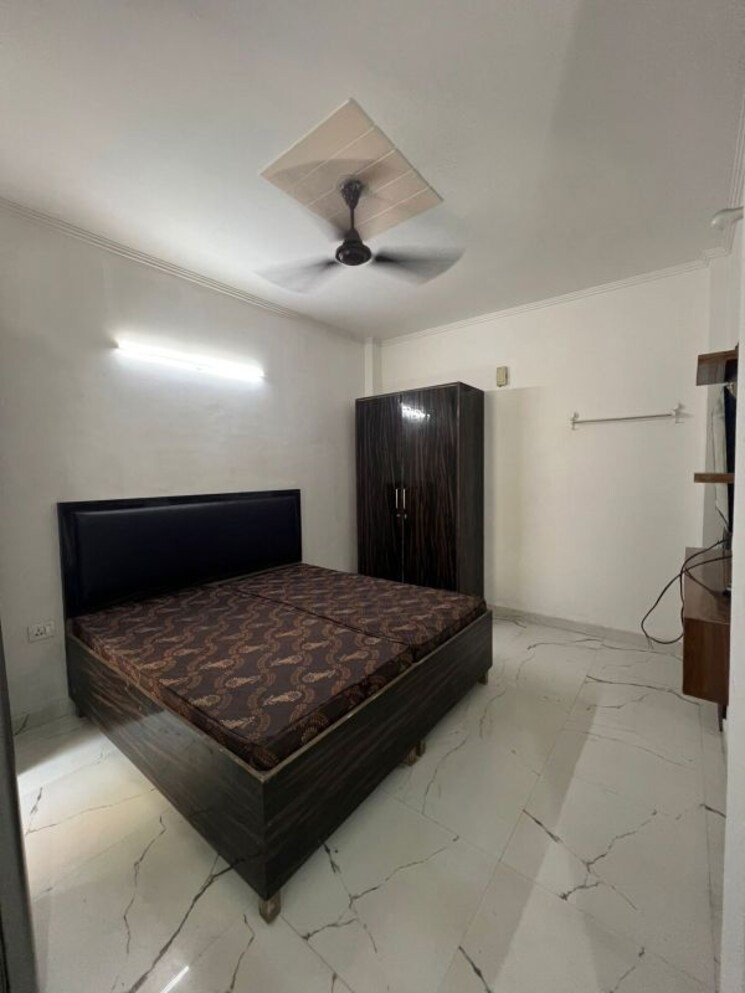 Bedroom, vipul-square 1 Bedroom 650 Sq.Ft. Builder Floor In Sushant Lok I Gurgaon 9811907