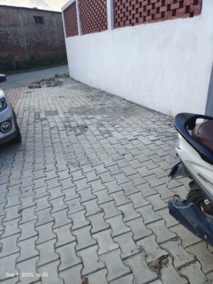 Parking in  Warehouse at Babarpur – for Rent