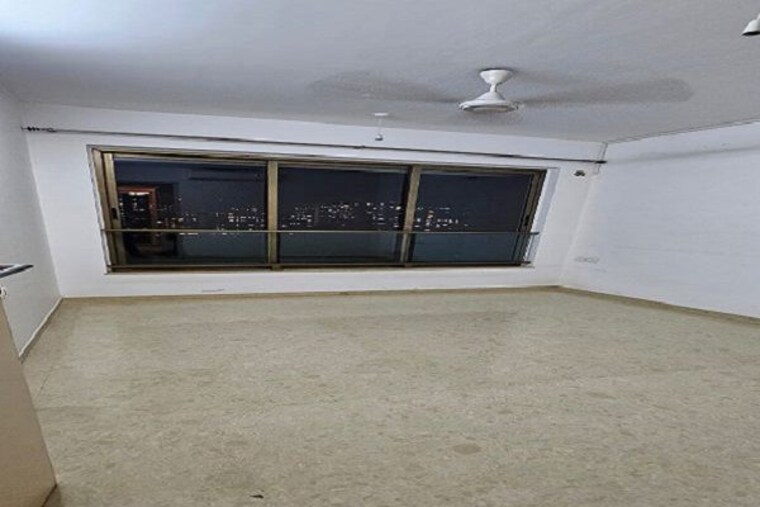  Parking, kalpataru-aura 2.5 Bedroom 851 Sq.Ft. Apartment In Ghatkopar West Mumbai 9811909