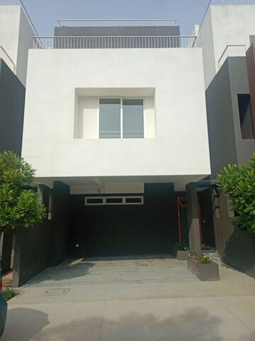 5 BHK Villa – Exterior View View at Assetz Earth And Essence, International Airport Road - for Rent